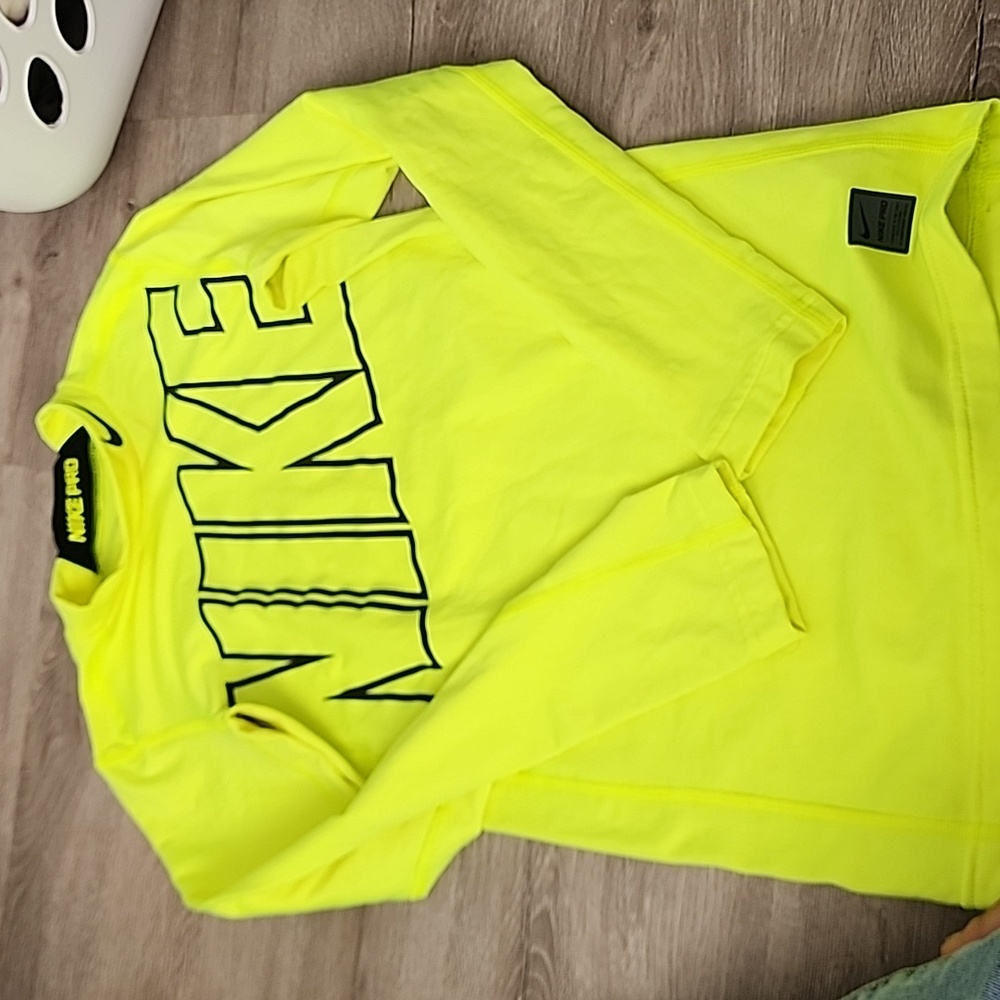 Nike Activewear sweater